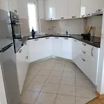 Apartman Dora