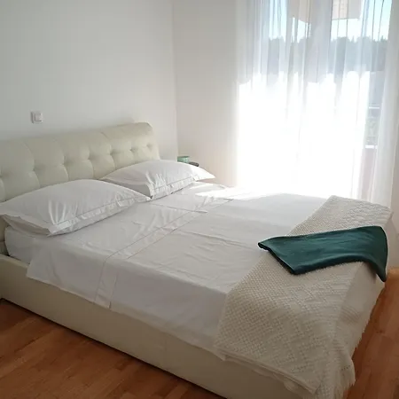 Dora Apartment Makarska