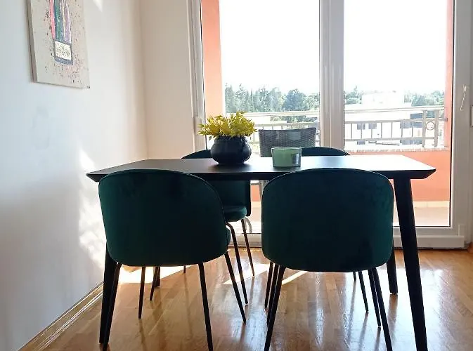 Dora Διαμέρισμα *